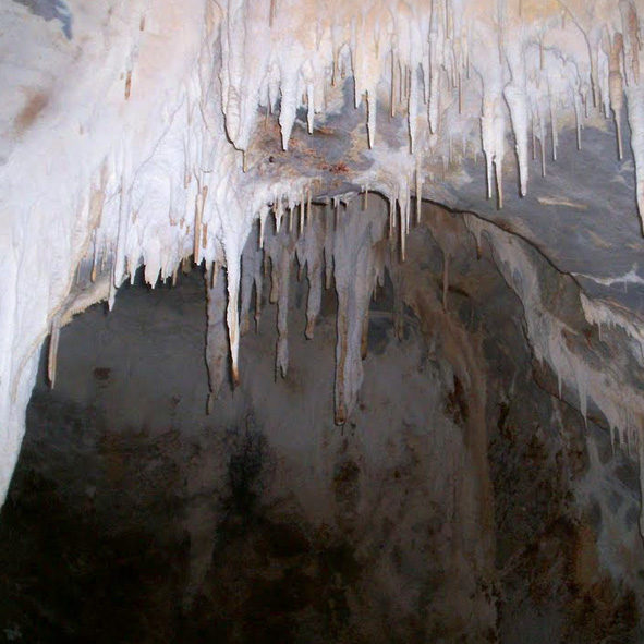 Grutas Los Piñones